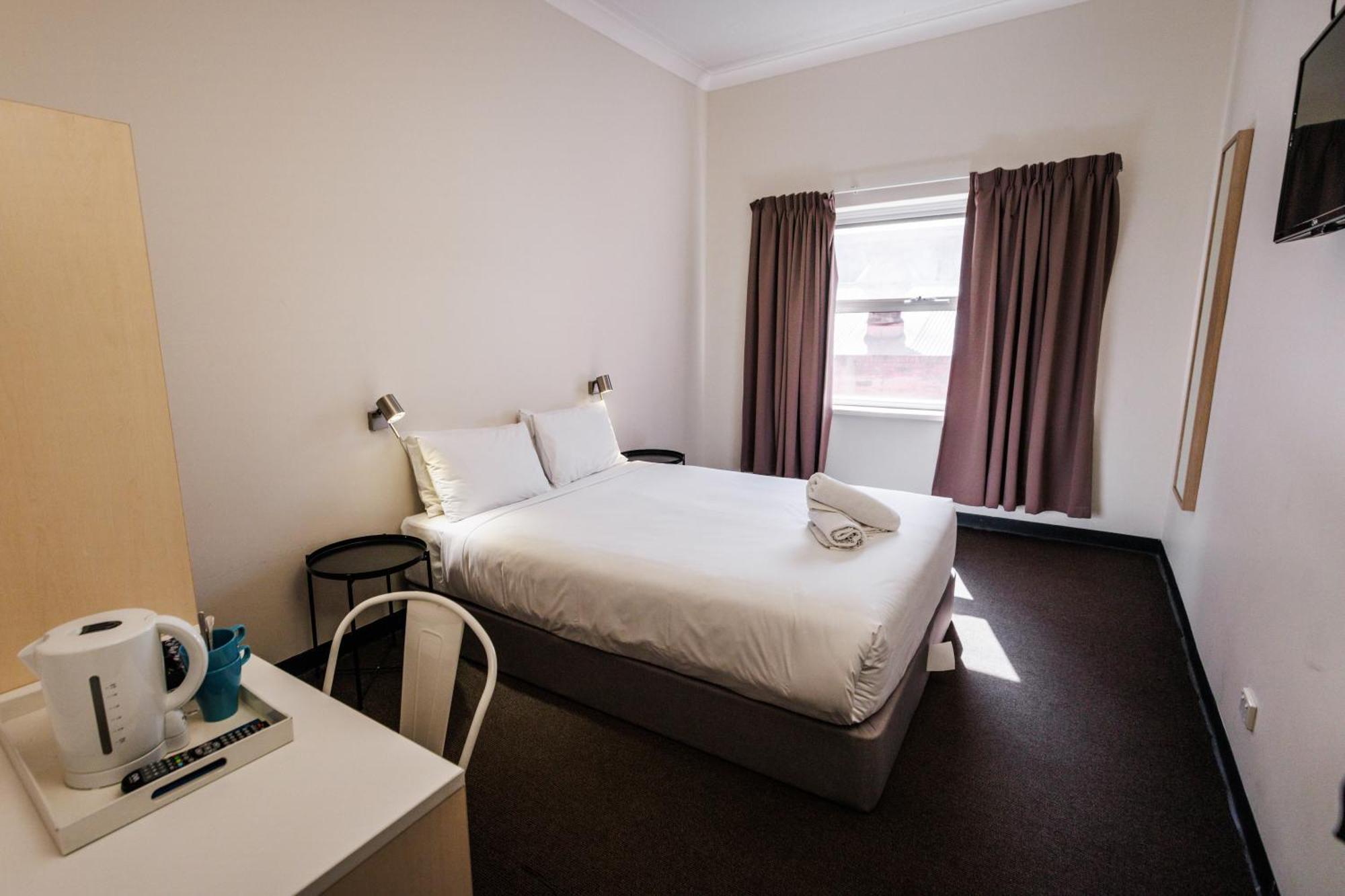 Yha * Adelaide